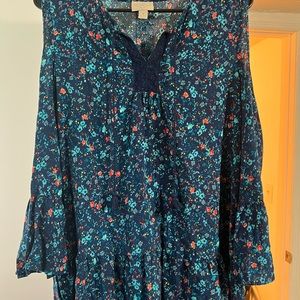 EUC Floral Ling sleeve flare sleeve